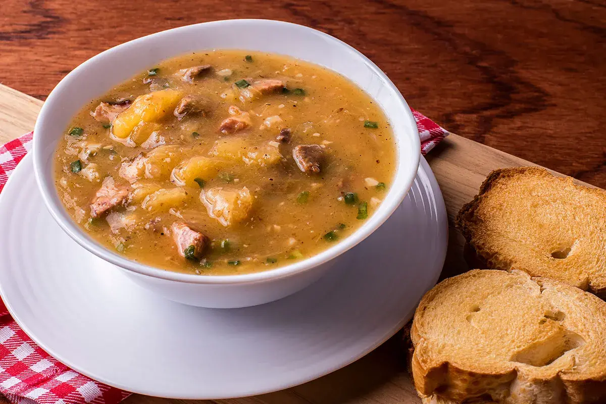 Sopa De Mandioca Calabresa Perfeita E Saborosa Para Aquecer Os Dias