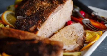 Lombo com bacon suculento e delicioso para seu almoço ou jantar