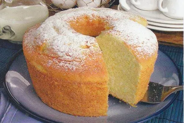 Bolo de manteiga simples fofinho Receita por Vera Alves - Cookpad