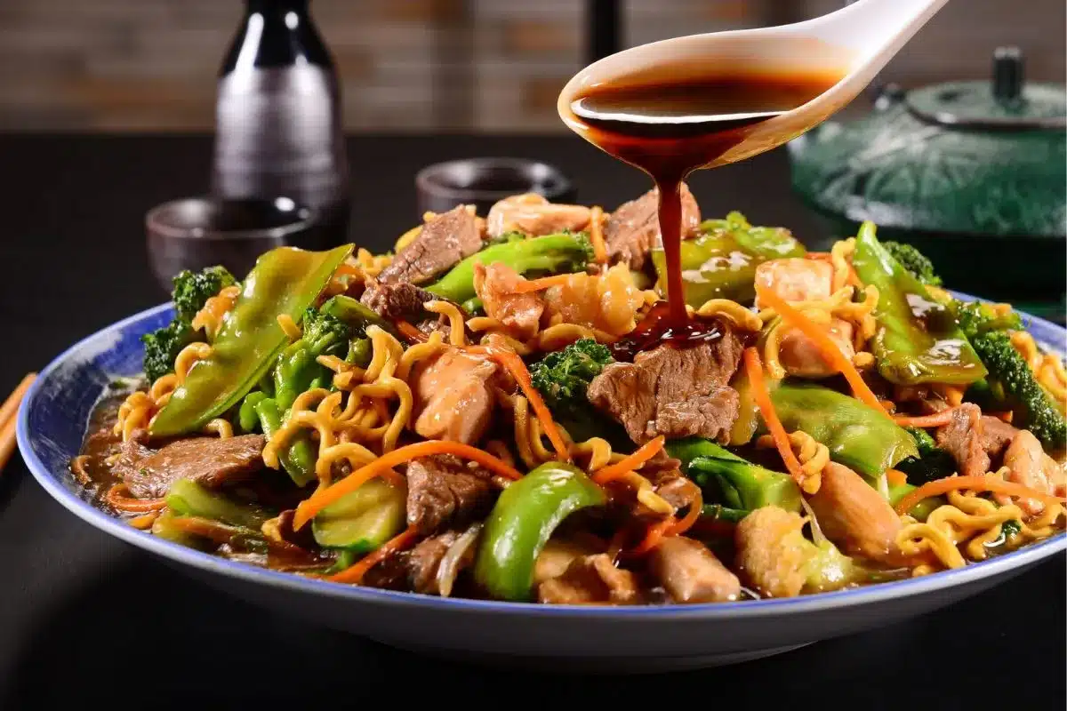 Como fazer o molho do yakisoba do china in box incrivelmente saboroso ...