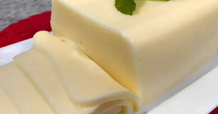 Muçarela caseira fácil e igual ao de mercado para suas receitas