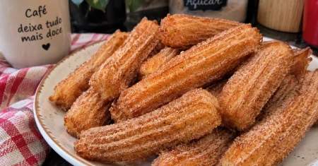 Churros econômico e delicioso, adicione apenas 1 ovo