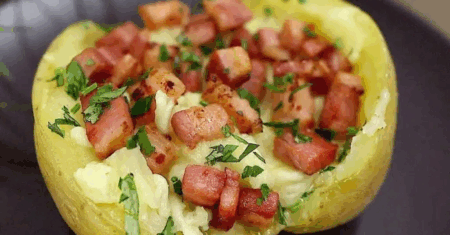 Batata recheada de forno simples e deliciosa para qualquer ocasião