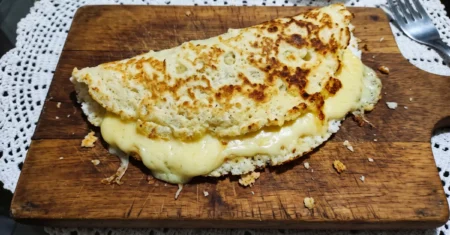 Crepioca de queijo: receita fácil e rápida na frigideira
