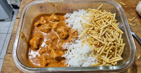 Estrogonofe de frango cremoso e fácil de fazer