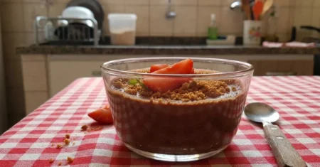 Mousse de Chocolate Fácil, Cremosa e Aerada: Receita Caseira