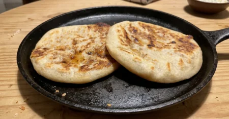 Pão de frigideira low carb: café da manhã fácil e saudável