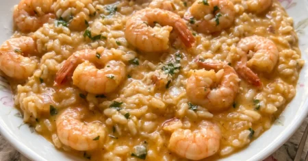 Risoto de camarão cremoso: receita fácil de restaurante